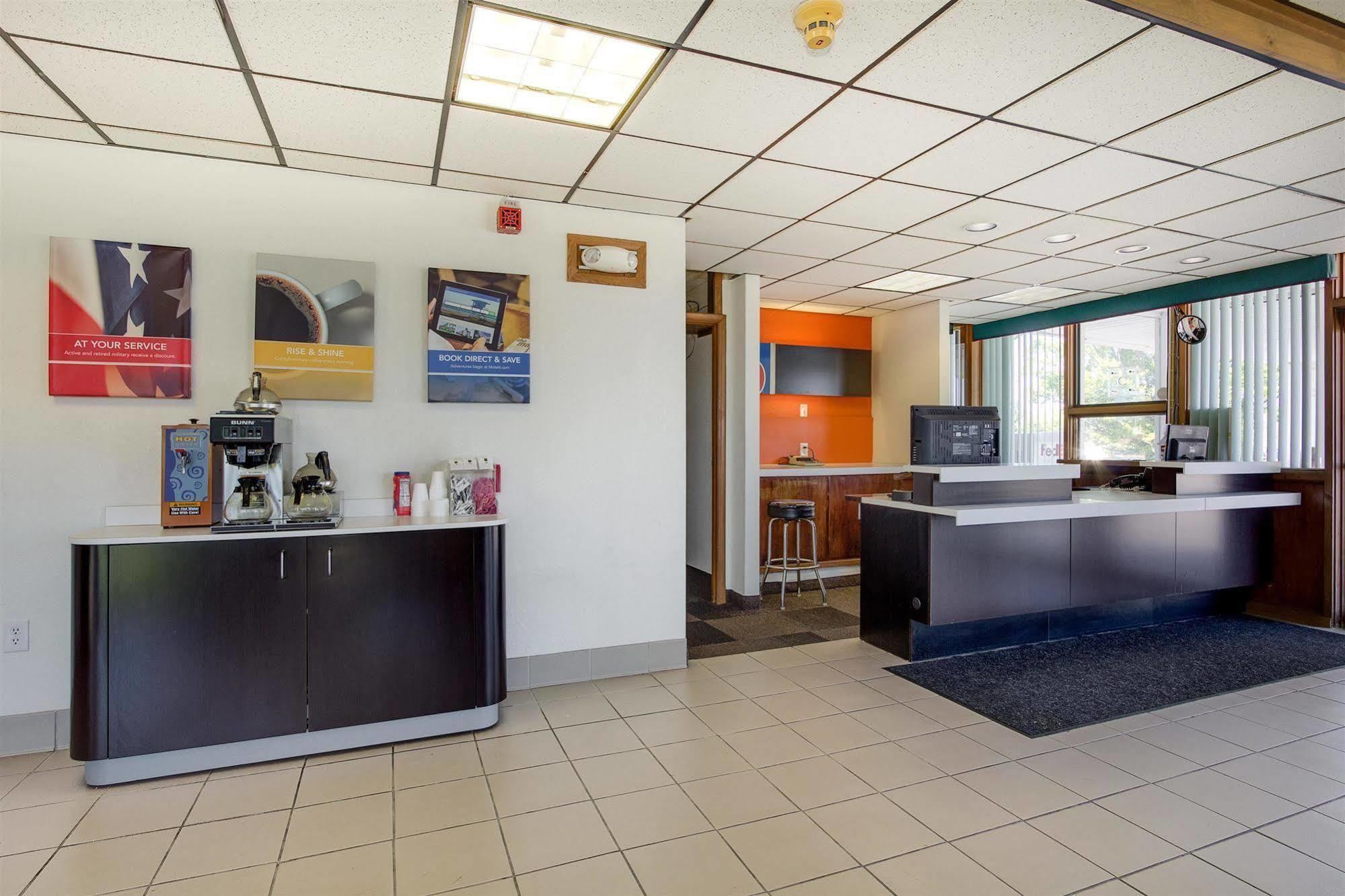 Motel 6-Geneva, Oh Kültér fotó