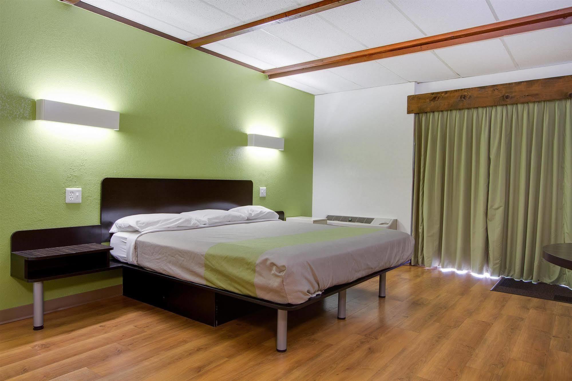 Motel 6-Geneva, Oh Kültér fotó