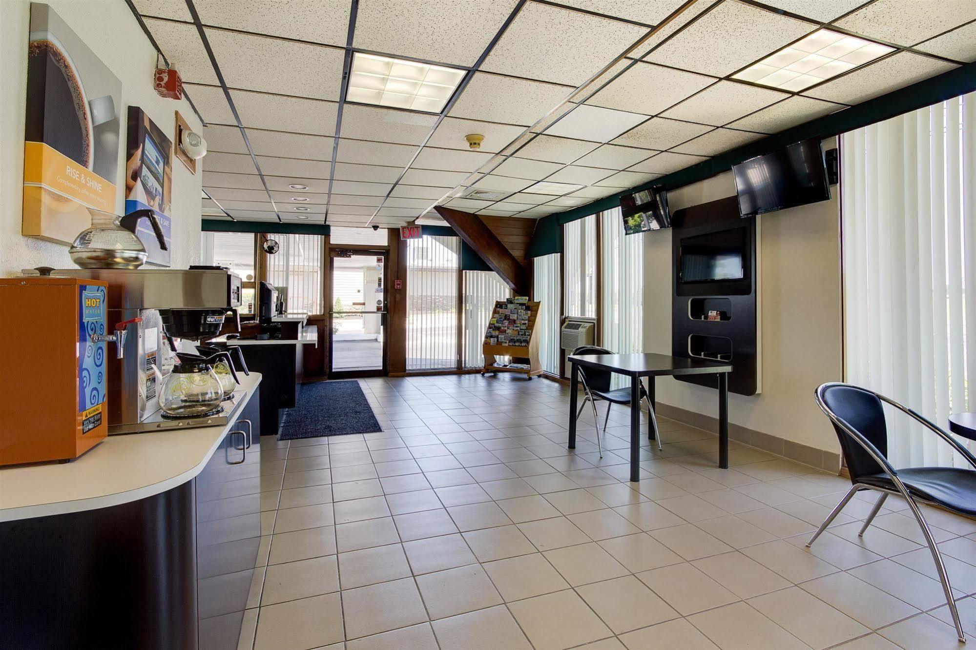 Motel 6-Geneva, Oh Kültér fotó